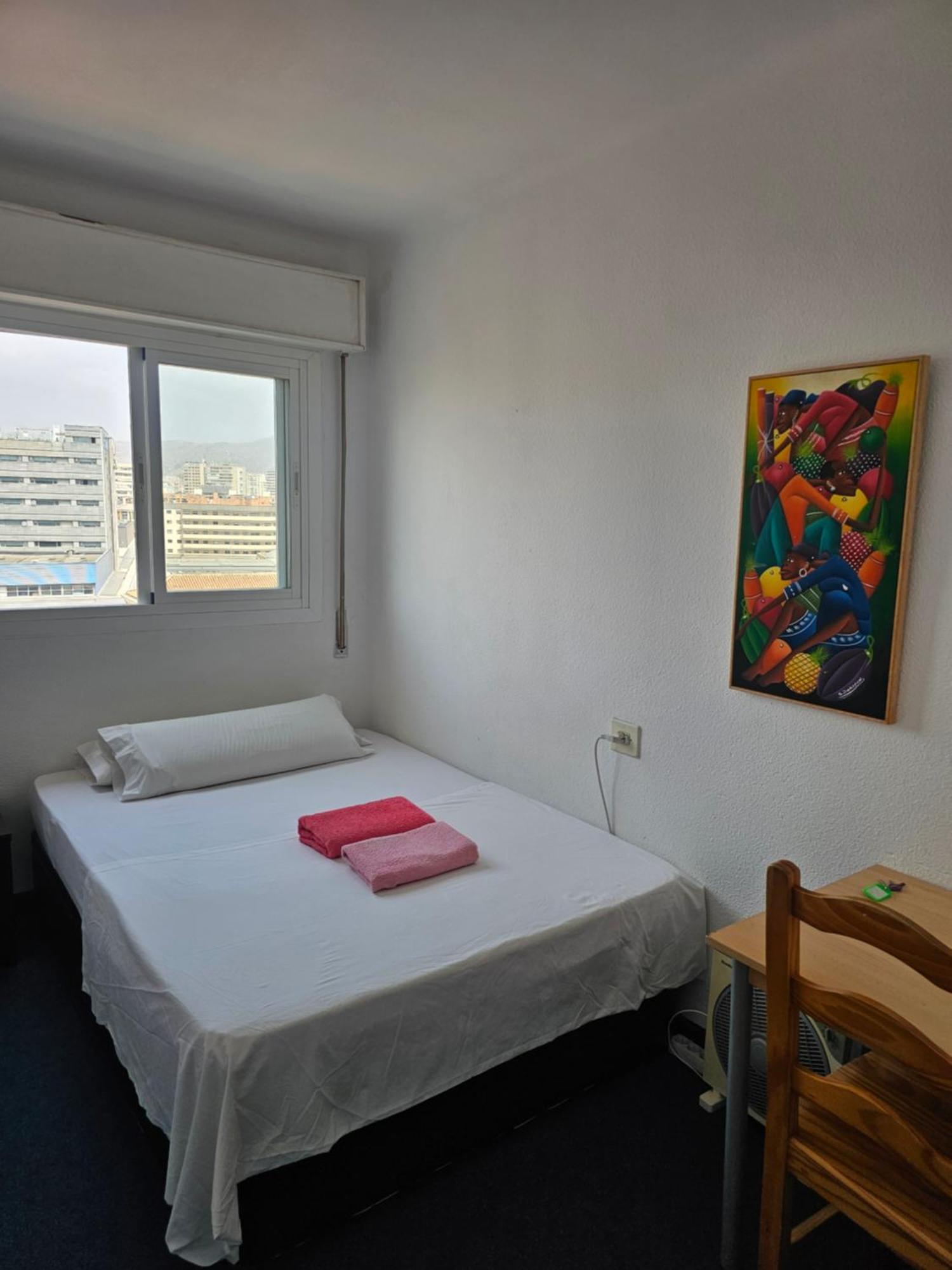 Habitacion Privada Preciosa Grande Privada Centro Malaga Y Cerca De La Playa Wi-Fi מראה חיצוני תמונה