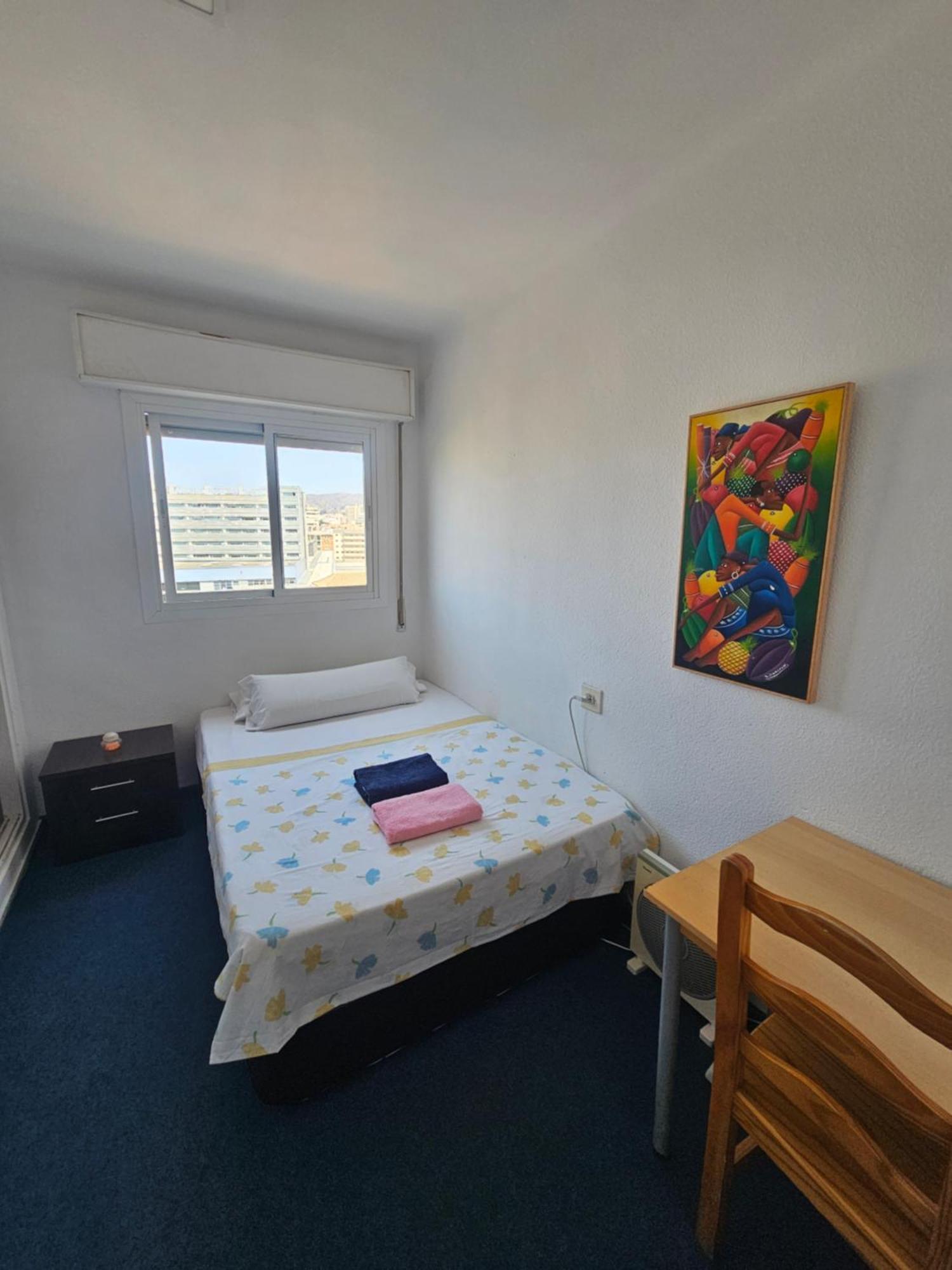 Habitacion Privada Preciosa Grande Privada Centro Malaga Y Cerca De La Playa Wi-Fi מראה חיצוני תמונה